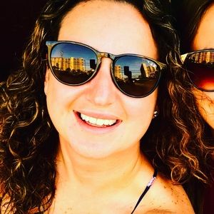 Meet your Posher, Alissa